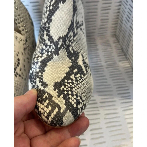 Steve Madden Rockstar Booties Side Cut Out Silver Studs Women’s Size 10 - Picture 7 of 13